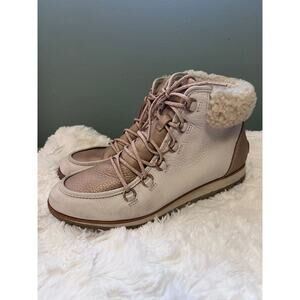Sorel Harlow Lace Lux Waterproof Boots Size 9.5 Soft Cream and Sherpa